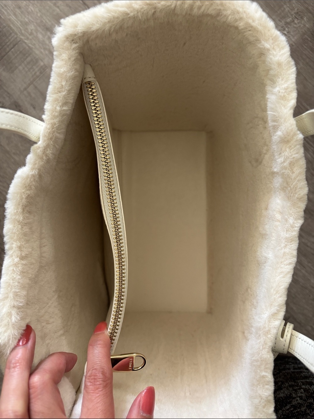 Furla Cream Tote with Faux-Shearling Trim - Picture 5 of 8